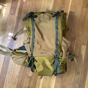 rei trail 40 backpack